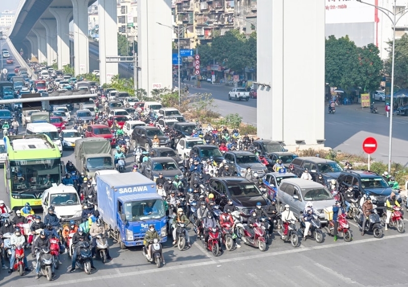 Hanoi sets 2030 deadline for full green transport conversion
