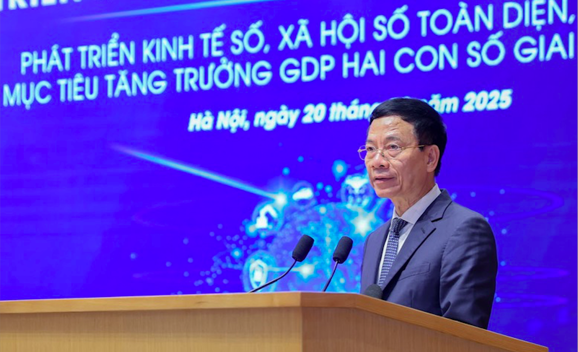 Bộ trưởng Bộ Khoa học và Công nghệ Nguyễn Mạnh Hùng trình bày báo cáo tại Diễn đàn: Ảnh: VGP.