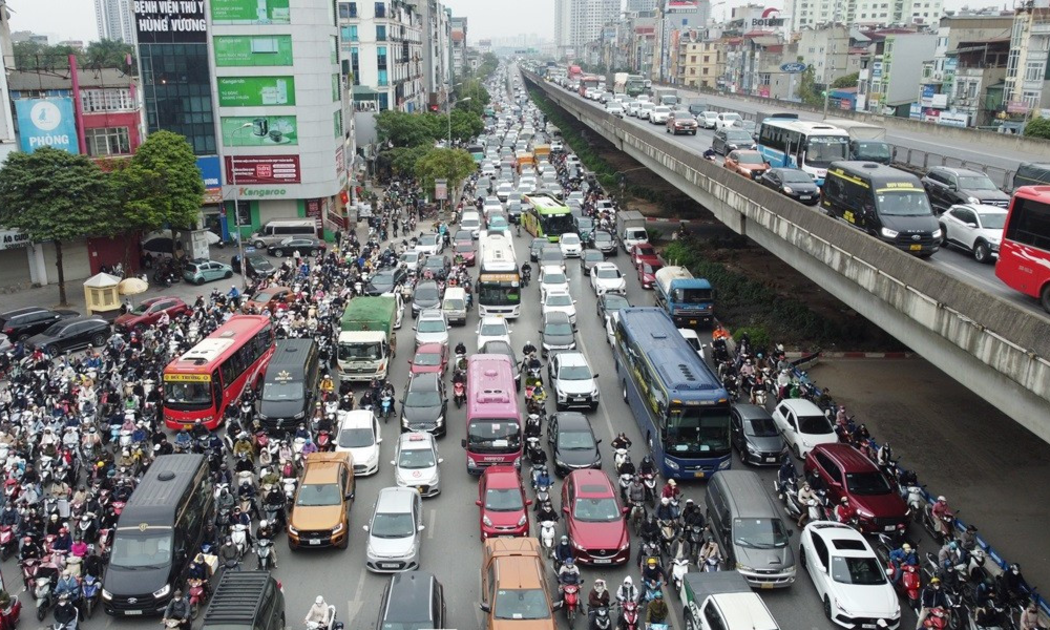 Hà Nội sẽ hoàn thành chuyển đổi phương tiện giao thông xanh chậm nhất trong năm 2030