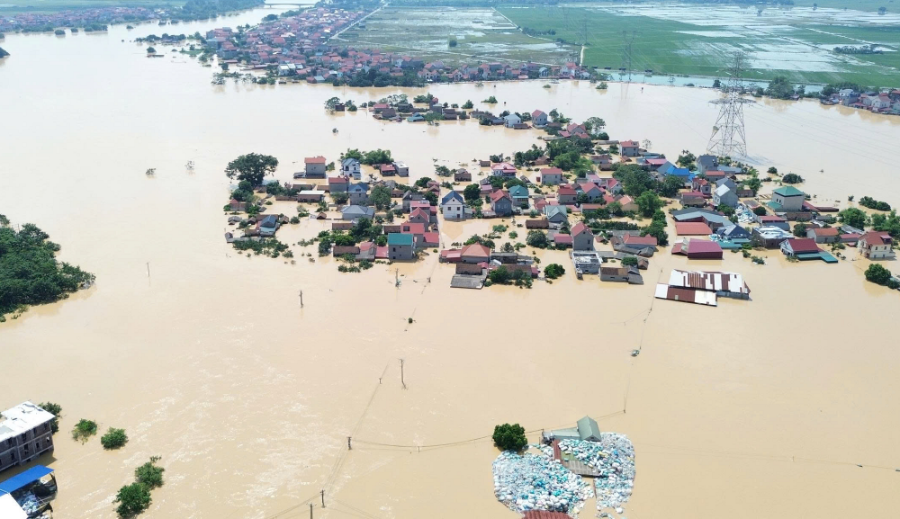 Tổng thiệt hại kinh tế do thiên tai năm 2025 ước tính lên tới 100.000 tỷ đồng, mức cao nhất từ trước đến nay.