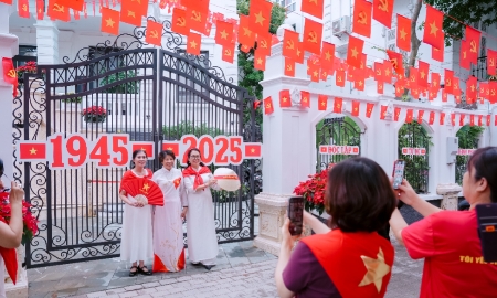 Để du lịch Việt Nam trở thành ngành kinh tế mũi nhọn