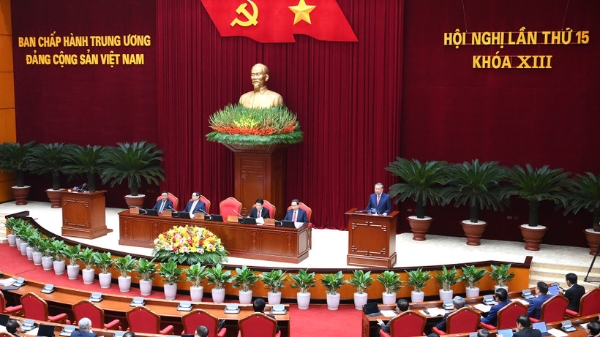 Thông cáo báo chí ngày làm việc thứ nhất Hội nghị Trung ương 15, khóa XIII