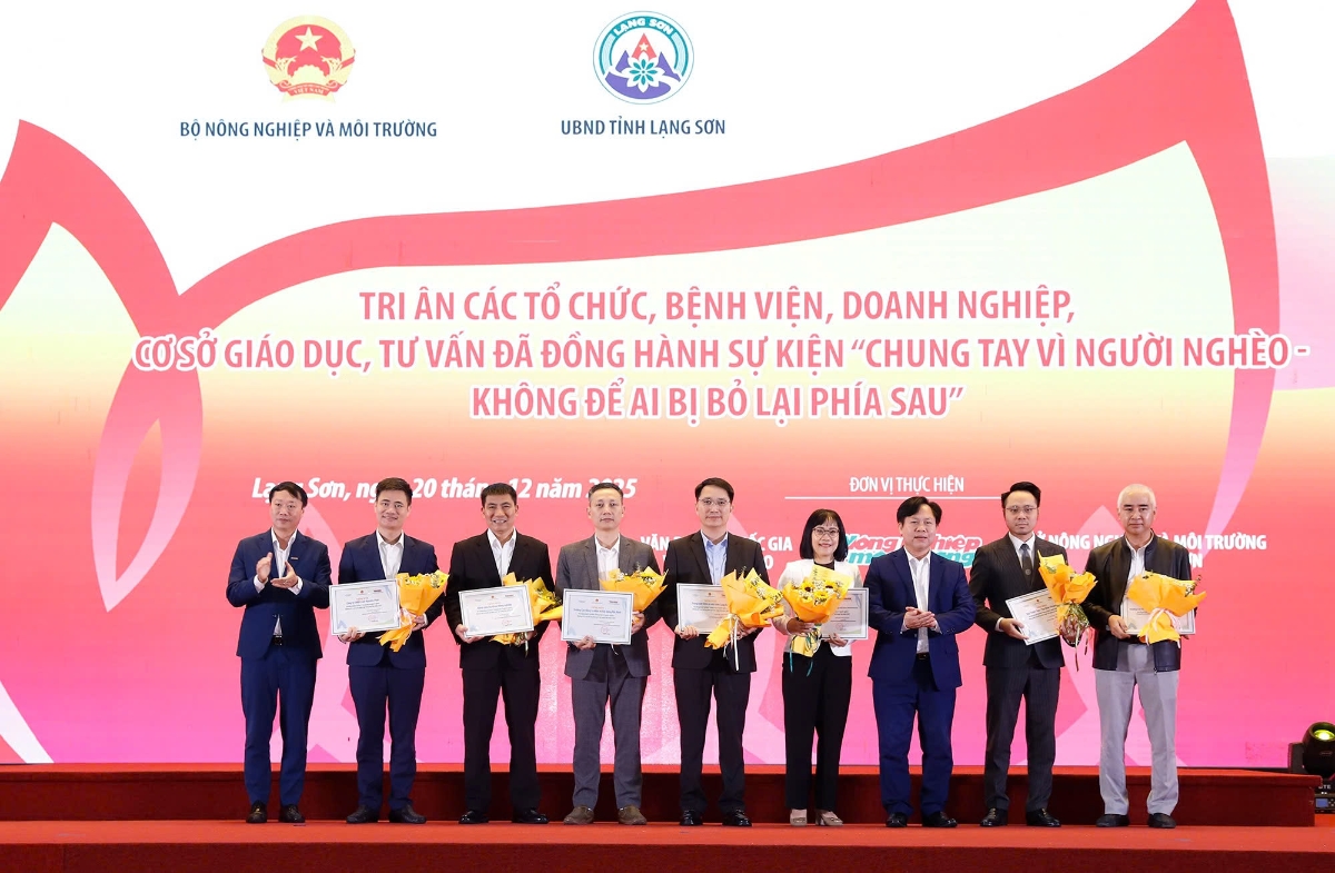 Bộ Nông nghiệp và Môi trường tri ân các doanh nghiệp đã chung tay vì người nghèo.