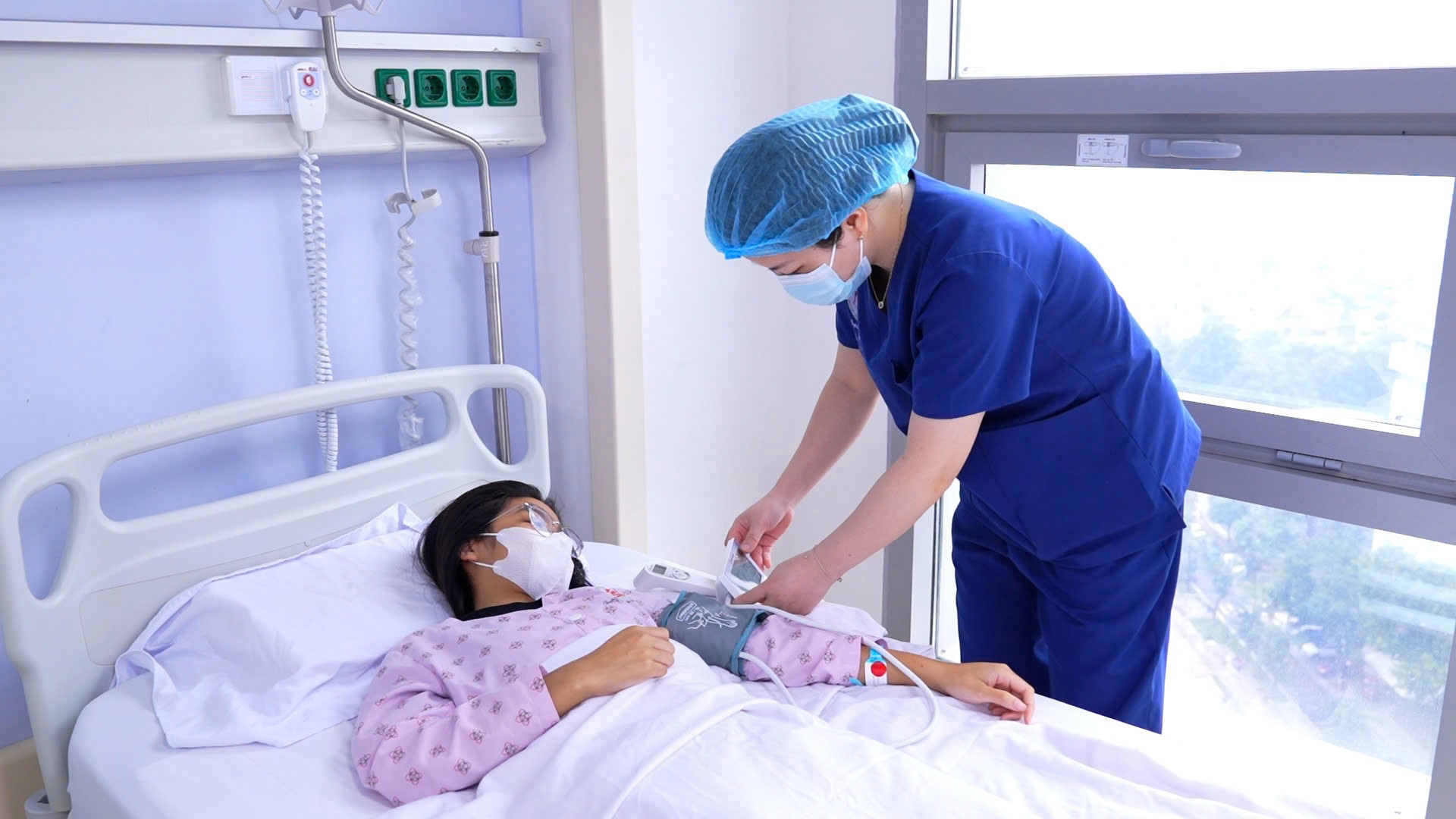 Bệnh nhân T.Q sinh năm 2011 phát hiện chảy máu não từ cơn đau đầu thoáng qua.