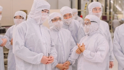 Intel encouraged to promote semiconductor packaging and testing activities in Vietnam 