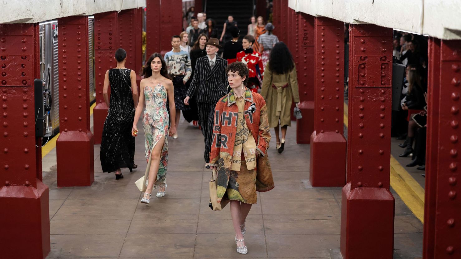 Các bộ sưu tập Métiers d’art là dấu ấn đặc trưng của Chanel.
