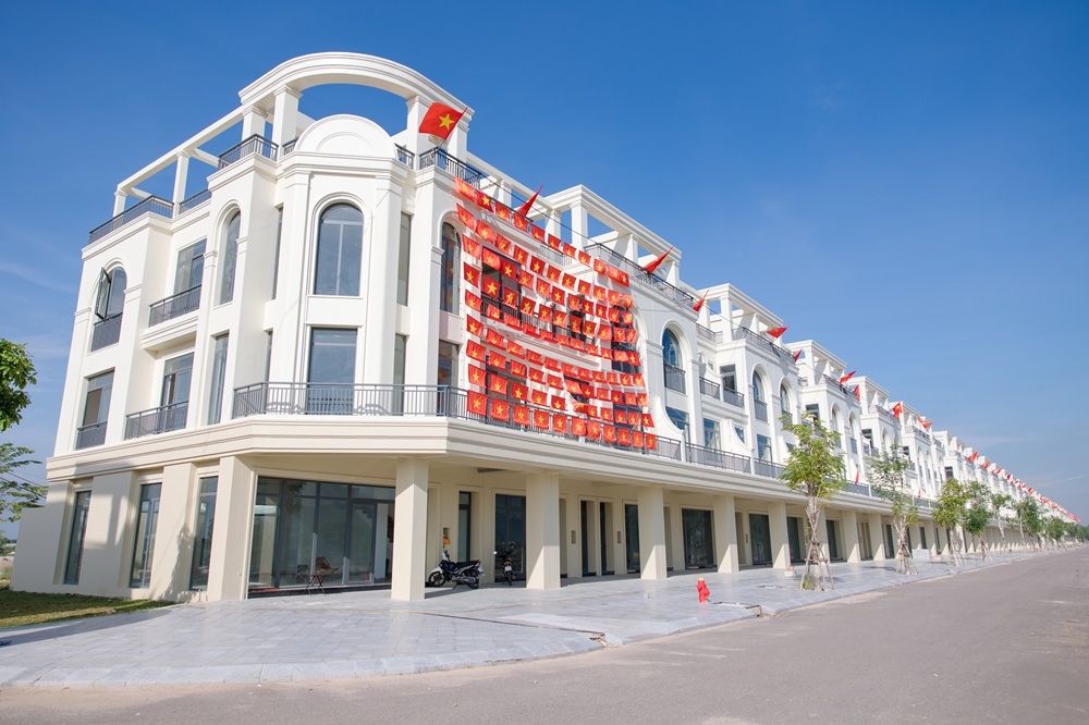 Dãy nhà phố thương mại Quy Nhơn Iconic đã hiện hữu và sẵn sàng đưa vào khai thác kinh doanh.