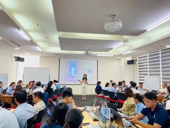 Cán bộ VBI tham gia lớp học ứng dụng AI vào công
việc.