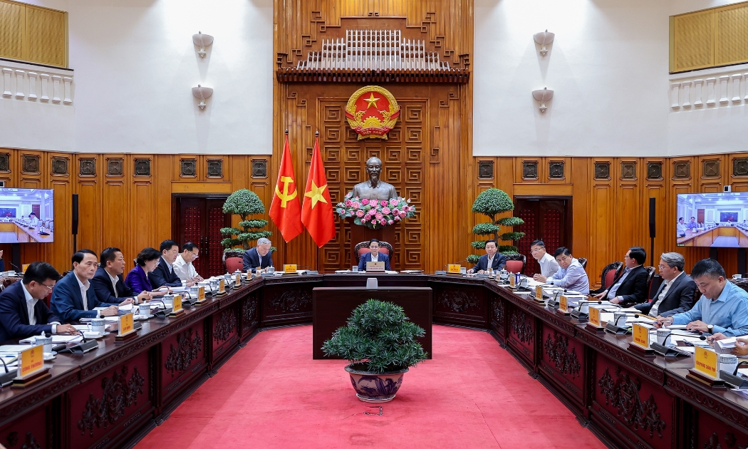 Thủ tướng Chính phủ Phạm Minh Chính chủ trì phiên họp Thường trực Chính phủ cho ý kiến rà soát, tháo gỡ khó khăn, vướng mắc đối với các dự án  đường sắt trọng điểm. Ảnh: VGP