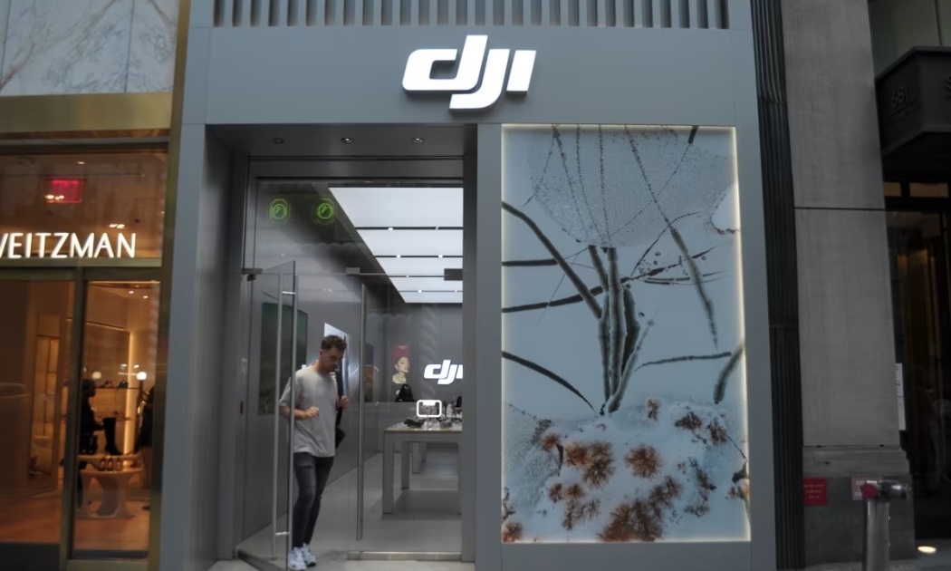 Nhà sản xuất drone từ Trung Quốc DJI hiện chiếm khoảng 70% đến 90% thị phần máy bay không người lái tại Hoa Kỳ.