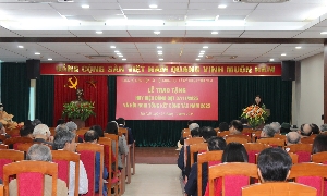 Đảng ủy VUSTA trao huy hiệu Đảng và tổng kết công tác năm 2025