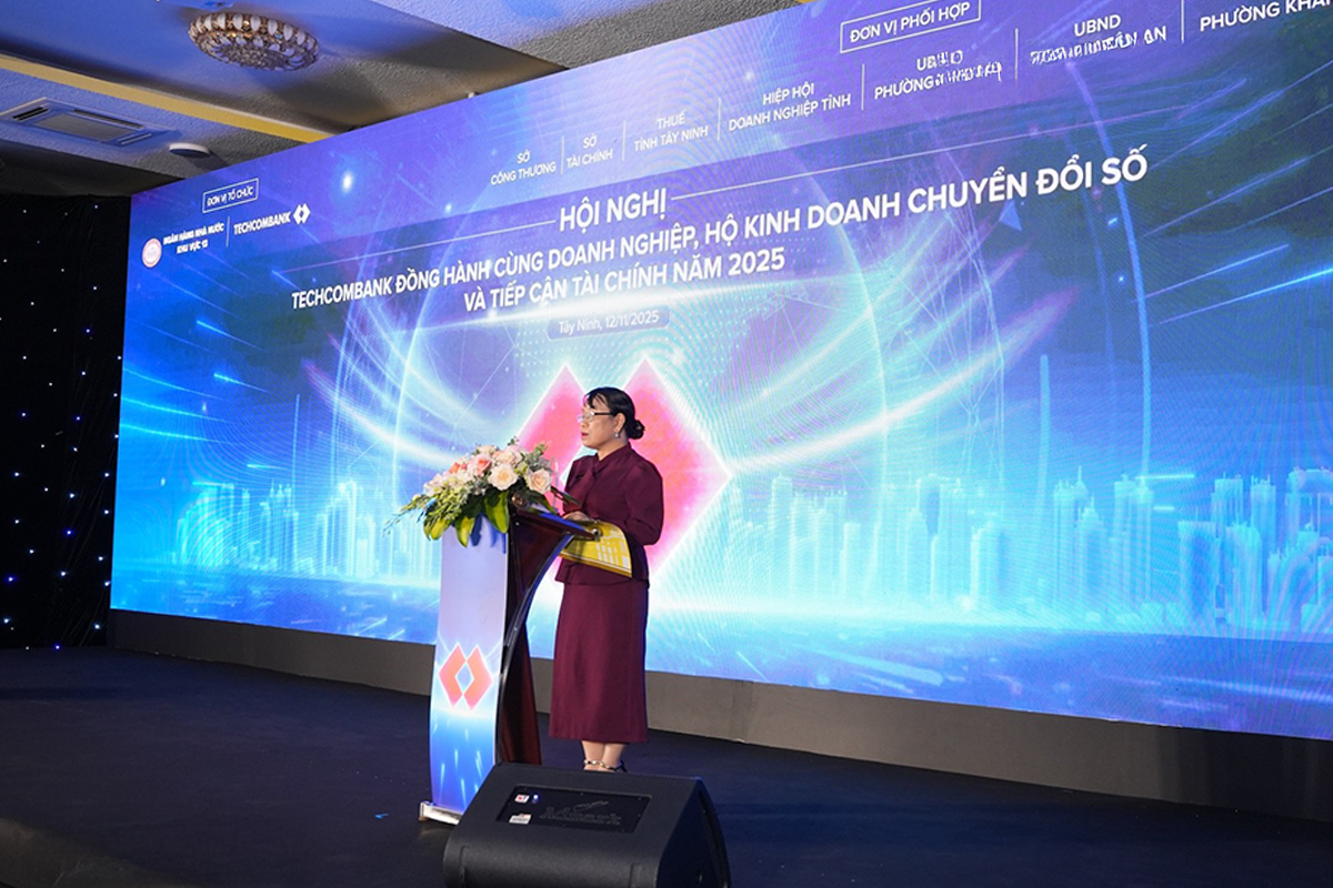Hội nghị Techcombank đồng hành cùng hộ kinh doanh chuyển đổi số và tiếp cận tài chính 2025.