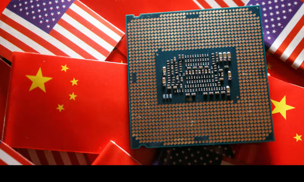 Mỹ lùi thời hạn tăng thuế quan với con chip Trung Quốc 