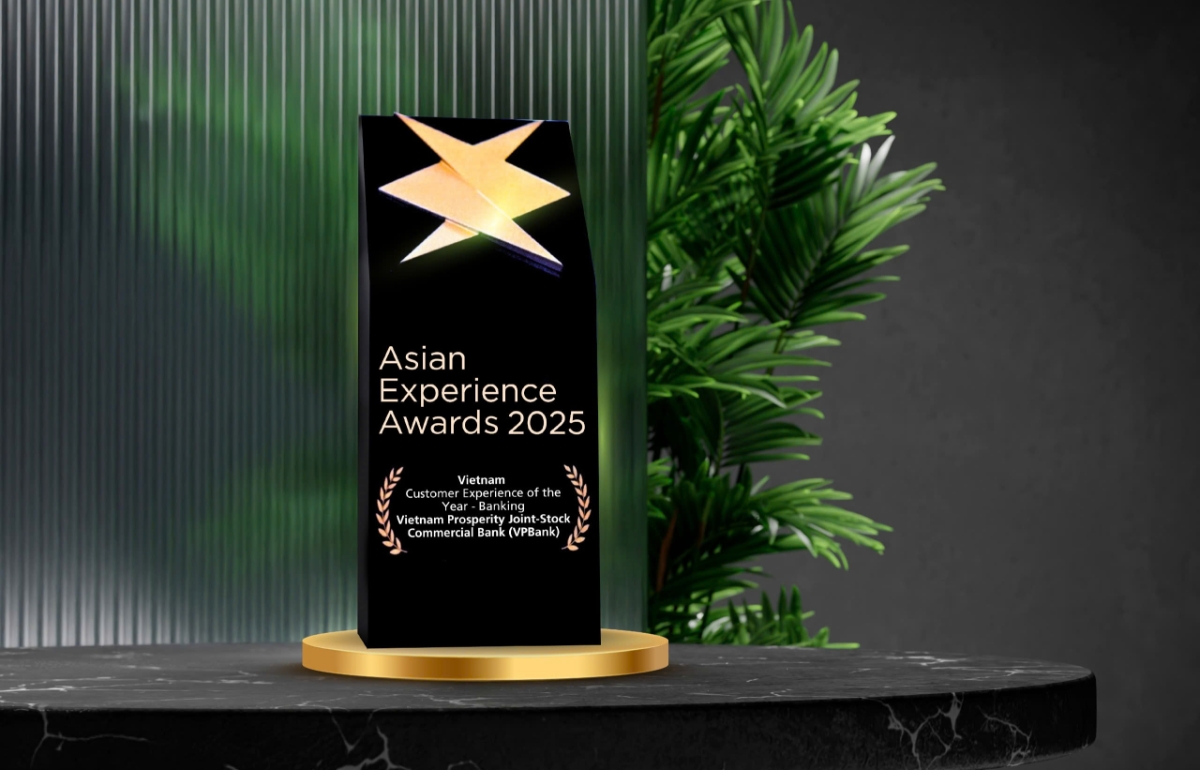 Sáng kiến Giao dịch không giấy tờ mang lại giải thưởng Trải nghiệm khách hàng của năm – ngành Ngân hàng cho VPBank.