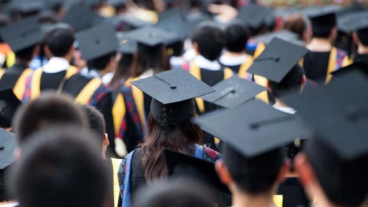 Sinh viên mới ra trường đang phải đối mặt với áp lực ngày càng lớn: ít cơ hội hơn, cạnh tranh cao hơn. Ảnh minh họa