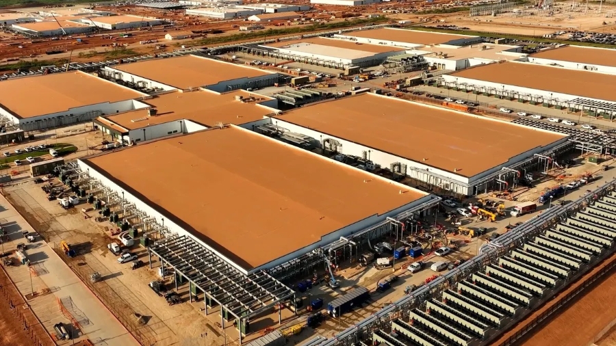 S&P Global mô tả thị trường trung tâm dữ liệu hiện nay đang chứng kiến một “cơn cuồng xây dựng mang tính toàn cầu”.