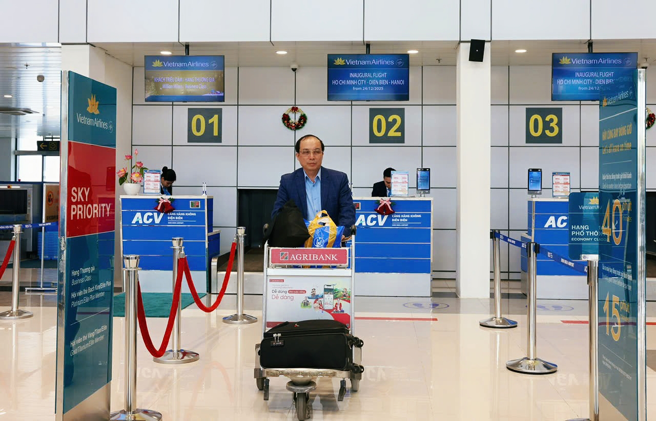 Đường bay TP. HCM – Điện Biên được Vietnam Airlines khai thác với tần suất hai chuyến mỗi tuần.