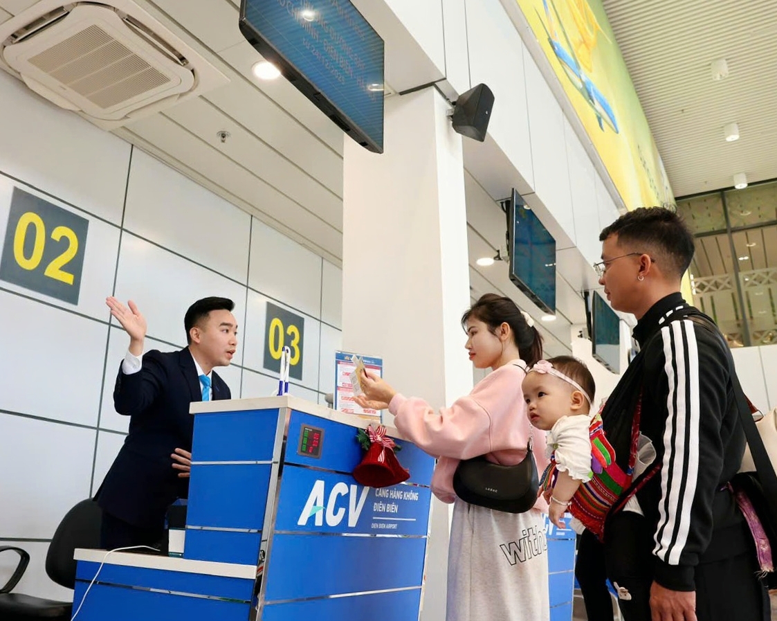 Nhân dịp khai trương đường bay mới, Vietnam Airlines triển khai giá vé ưu đãi chỉ từ 1.099.000 VNĐ_chặng TP. HCM - Điện Biên (đã bao gồm thuế, phí).