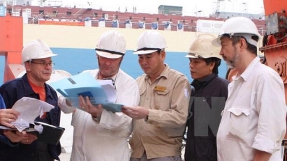 Entry, exit and residence regulations for foreigners at Int'l Financial Center issued