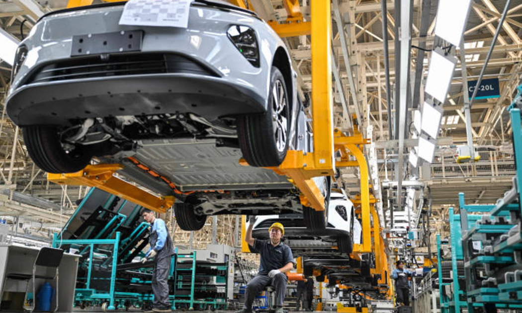 Cuộc đua tốc độ trong ngành ô tô: Phương Tây học Trung Quốc rút ngắn chu kỳ phát triển xe