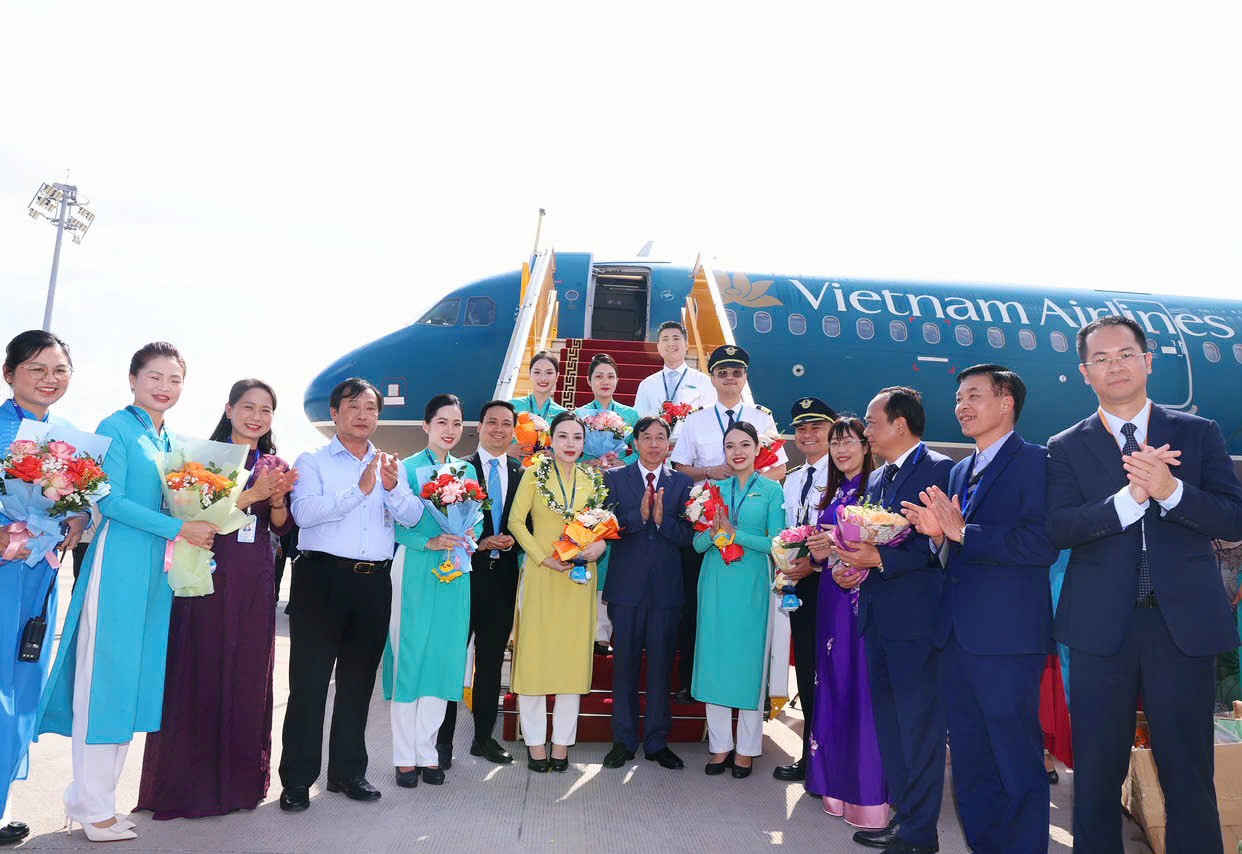 Việc khai thác đường bay TP. HCM – Điện Biên thể hiện cam kết của Vietnam Airlines trong tăng cường kết nối vùng và hỗ trợ phát triển kinh tế, xã hội tại các địa phương.