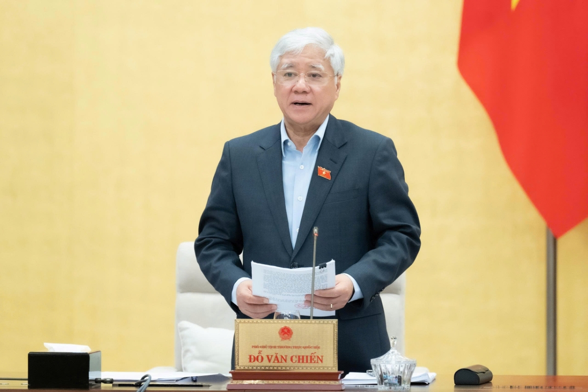 Phó Chủ tịch Thường trực Quốc hội Đỗ Văn Chiến phát biểu kết luận phiên họp. Ảnh: Quốc hội.