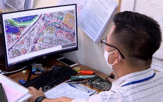 Dữ liệu đất đai đã xây dựng, hoàn thiện phải được đưa ngay vào khai thác, sử dụng phục vụ quản lý nhà nước, chia sẻ, kết nối, liên thông với các ngành kinh tế- xã hội và giải quyết thủ tục hành chính cho người dân, doanh nghiệp. Ảnh minh họa