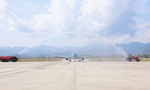 Chuyến bay đầu tiên kết nối TP. HCM - Điện Biên của Vietnam Airlines chính thức cất cánh