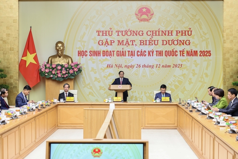 Thủ tướng Chính phủ Phạm Minh Chính&nbsp;gặp mặt, biểu dương học sinh đoạt giải tại các kỳ thi quốc tế năm 2025