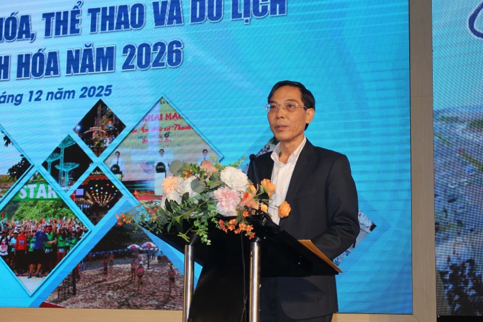 Phó Chủ tịch UBND tỉnh Thanh Hoá Đầu Thanh Tùng phát biểu tại hội nghị