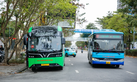Đảm bảo đến năm 2030, Hà Nội đạt tỷ lệ 100% xe buýt trên toàn mạng lưới sử dụng điện, năng lượng xanh, hoàn thành sớm và toàn diện mục tiêu đề ra. Ảnh minh họa