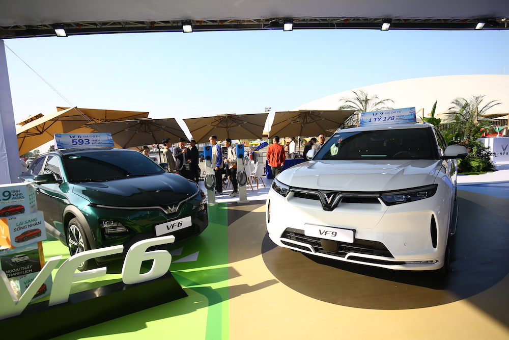 <i>Cùng với Lạc Hồng là dải sản phẩm ô tô điện quen thuộc của VinFast đã được giới thiệu.</i>