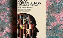 Việc con người sử dụng con người: Điều khiển học và xã hội 