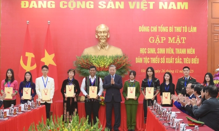 Tổng Bí thư Tô Lâm gặp mặt học sinh, sinh viên, thanh niên dân tộc thiểu số tiêu biểu