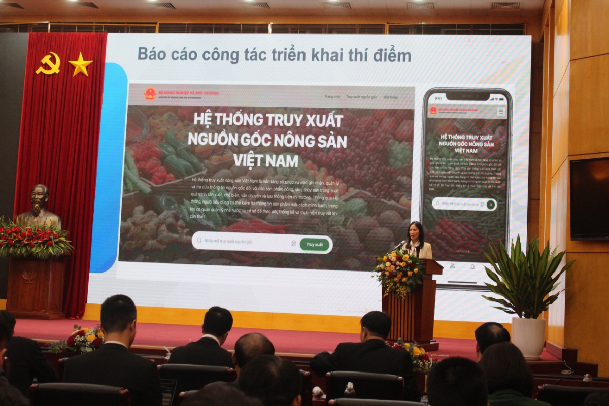 Hệ thống truy xuất nguồn gốc nông sản được Bộ Công an tích hợp dữ liệu vào tem xác thực điện tử. Ảnh: Chu Khôi.