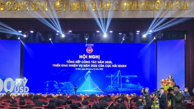 Vietnam’s foreign trade turnover hits record $920bln in 2025