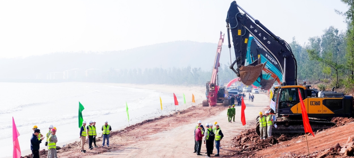 Khu vực triển khai Dự án đầu tư xây dựng và kinh doanh Cảng nước sâu Cửa Lò. Ảnh: Phạm Bằng