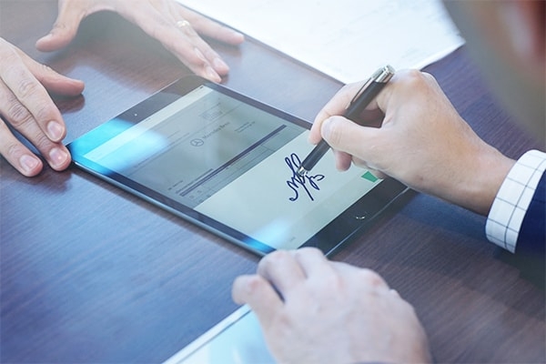 Electronic labor contracts shall be applied next July