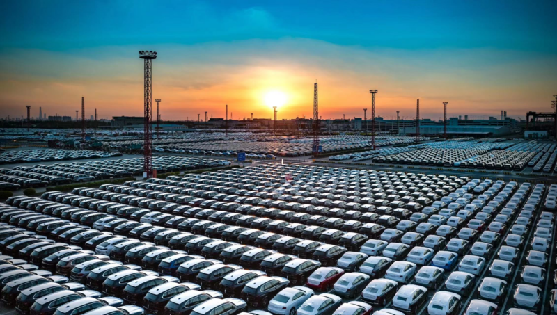 <i>Các nhà quản lý cho biết các giới hạn của quy định mới được đặt ra sau khi đánh giá mức tiêu thụ năng lượng hiện tại của xe ô tô chở khách chạy hoàn toàn bằng điện, tiềm năng của các công nghệ tiết kiệm năng lượng, các cân nhắc về kiểm soát chi phí và các đặc điểm hiệu suất của các loại xe đặc biệt.</i>