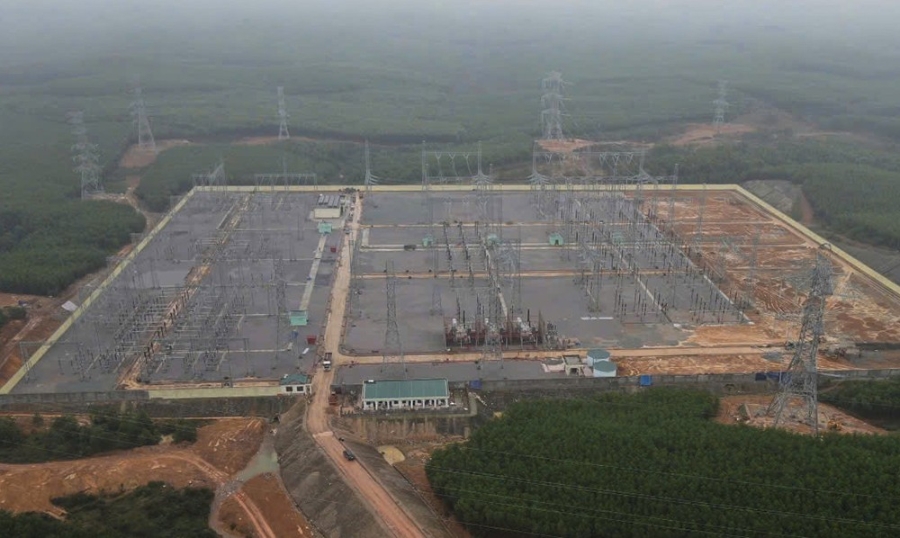 Toàn cảnh Trạm biến áp 500 kV Quảng Trị.