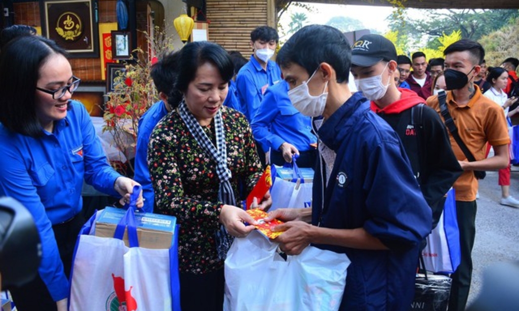 Thưởng Tết Nguyên đán cao nhất tại TP Hồ Chí Minh hơn 1,8 tỷ đồng