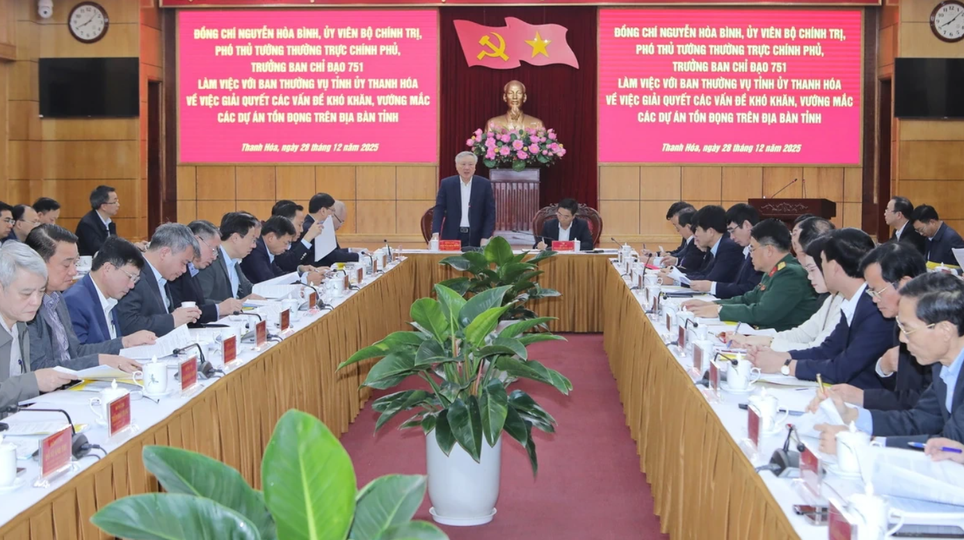 Toàn cảnh buổi làm việc. Ảnh: Minh Hiếu