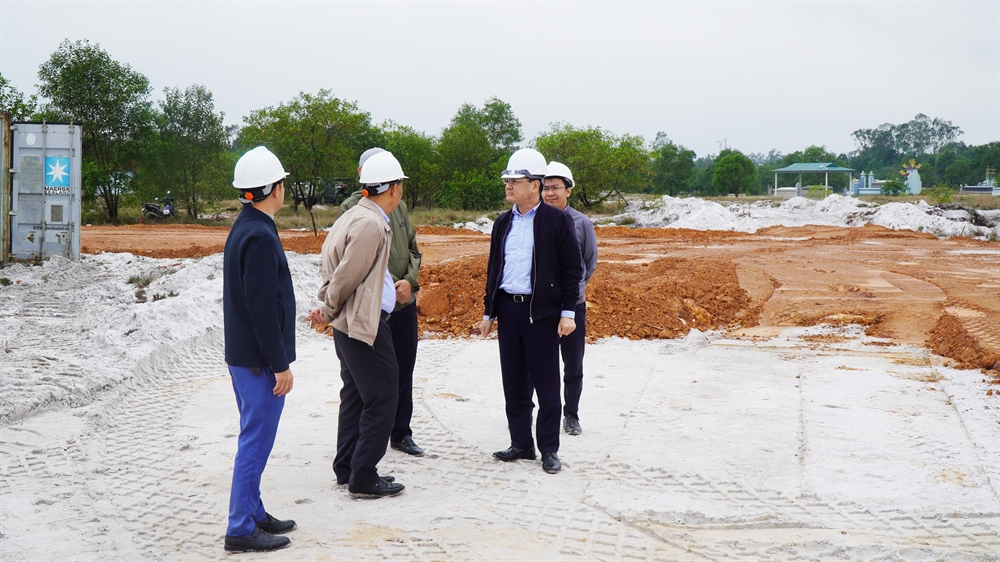 Phó Chủ tịch UBND thành phố Huế trực tiếp nắm tình hình triển khai một số khu tái định cư tại xã Phú Vang