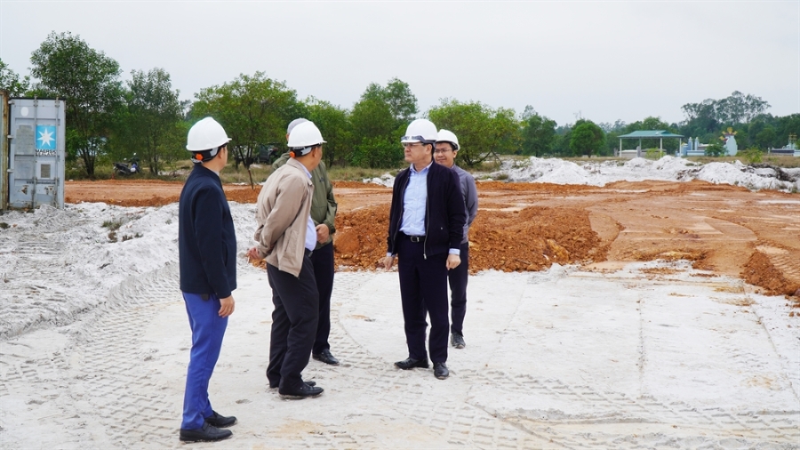 Phó Chủ tịch UBND thành phố Huế trực tiếp nắm tình hình triển khai một số khu tái định cư tại xã Phú Vang