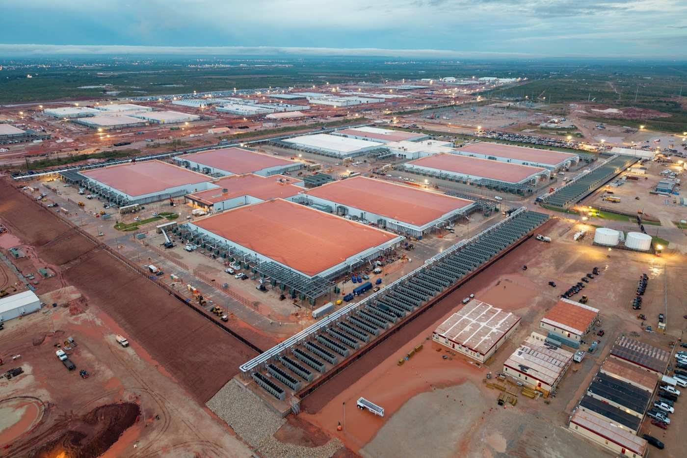 Trí tuệ nhân tạo bùng nổ đang đặt hệ thống điện toàn cầu trước một thách thức chưa từng có.