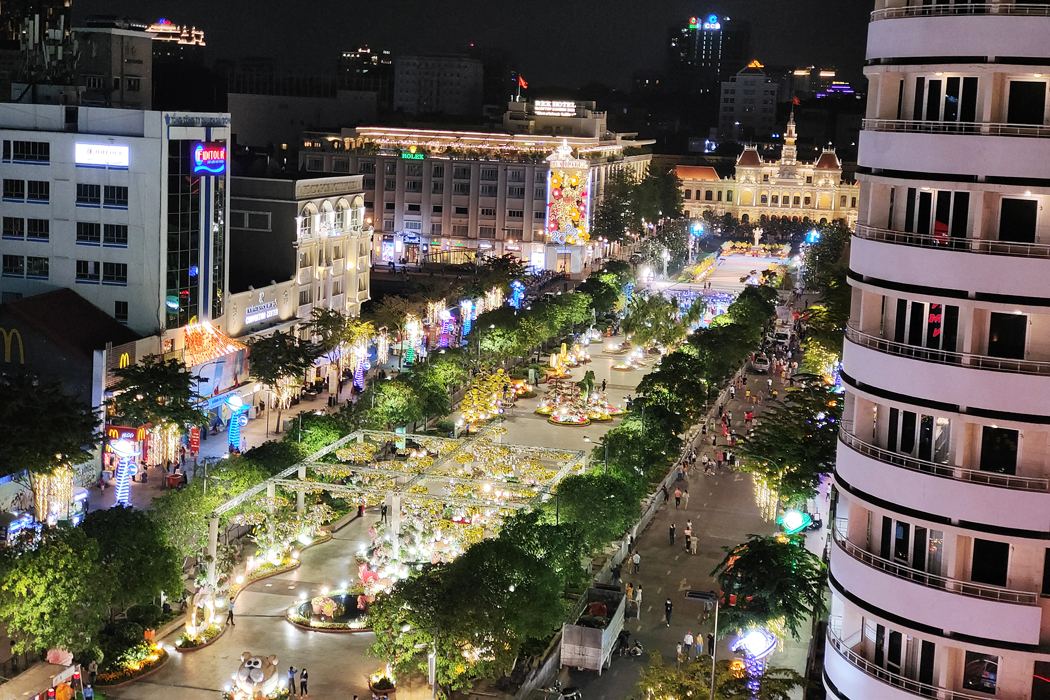 TP. Hồ Chí Minh phân cấp quản lý hệ thống hạ tầng kỹ thuật - Ảnh: Phố đi bộ Nguyễn Huệ.