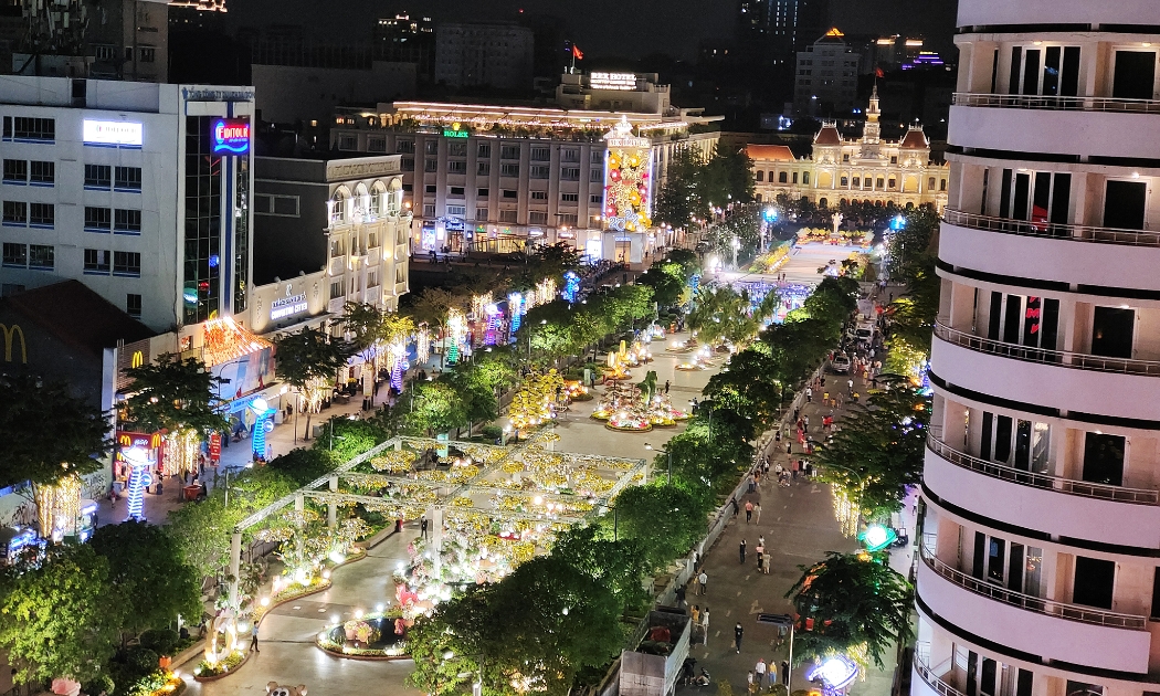 TP. Hồ Chí Minh phân cấp quản lý hệ thống hạ tầng kỹ thuật - Ảnh: Phố đi bộ Nguyễn Huệ.