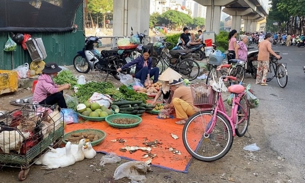 Lộ trình hoàn thành công tác giải tỏa “chợ cóc” tại Hà Nội