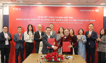Techcombank hợp tác với Hội Tư vấn thuế Việt Nam hỗ trợ hộ kinh doanh chuyển đổi thuế và phát triển bền vững