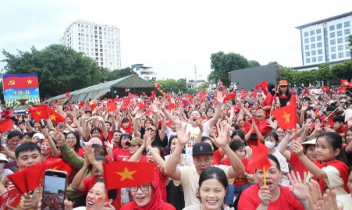 Nhà nước tặng quà cho người dân dịp Tết Nguyên đán Bính Ngọ 2026